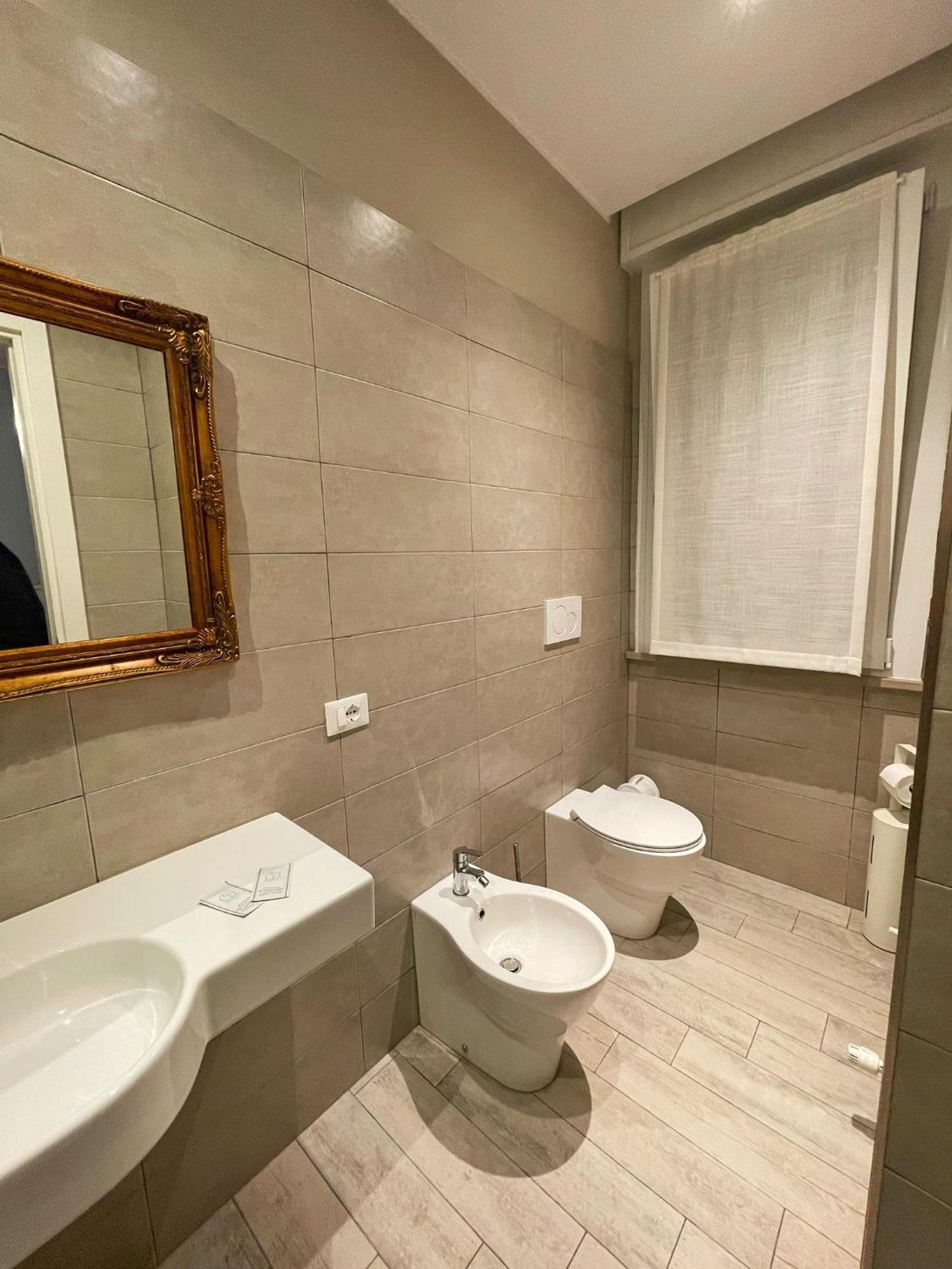 Alla Scaletta - Stanze Con Bagno Privato E Wifi A Pochi Passi Dal Duomo Mirandola Exteriér fotografie