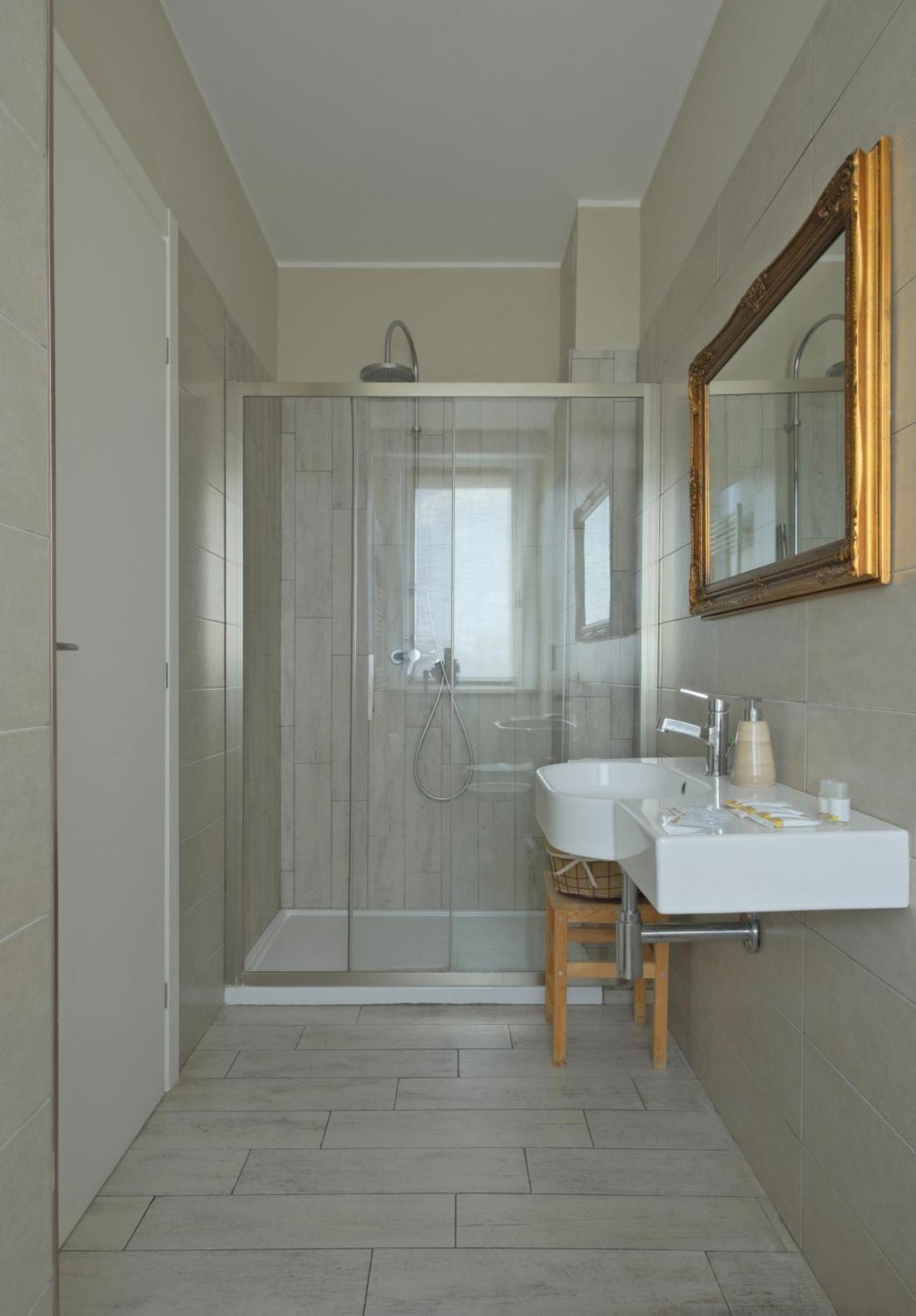 Alla Scaletta - Stanze Con Bagno Privato E Wifi A Pochi Passi Dal Duomo Mirandola Exteriér fotografie