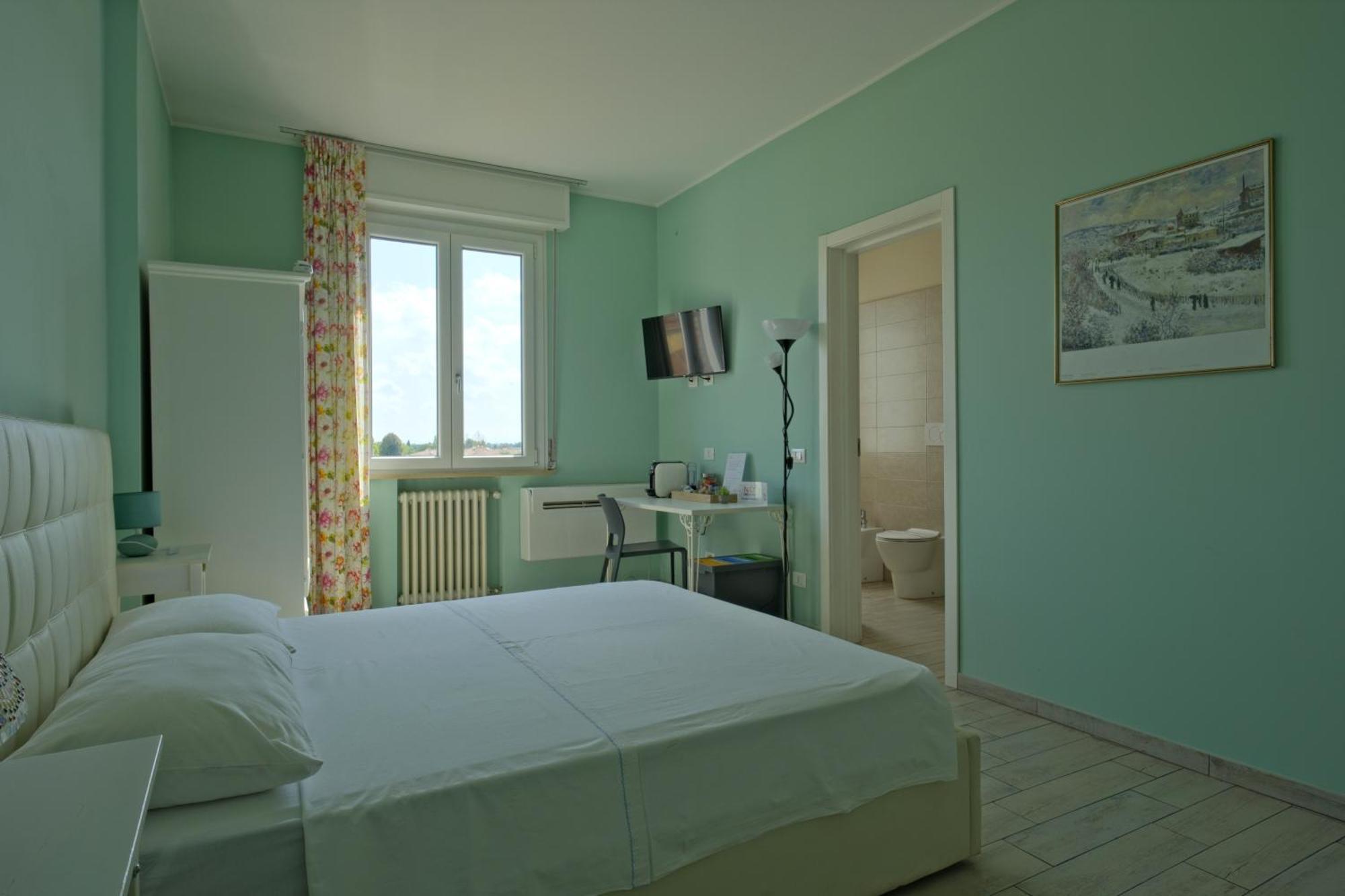 Alla Scaletta - Stanze Con Bagno Privato E Wifi A Pochi Passi Dal Duomo Mirandola Exteriér fotografie