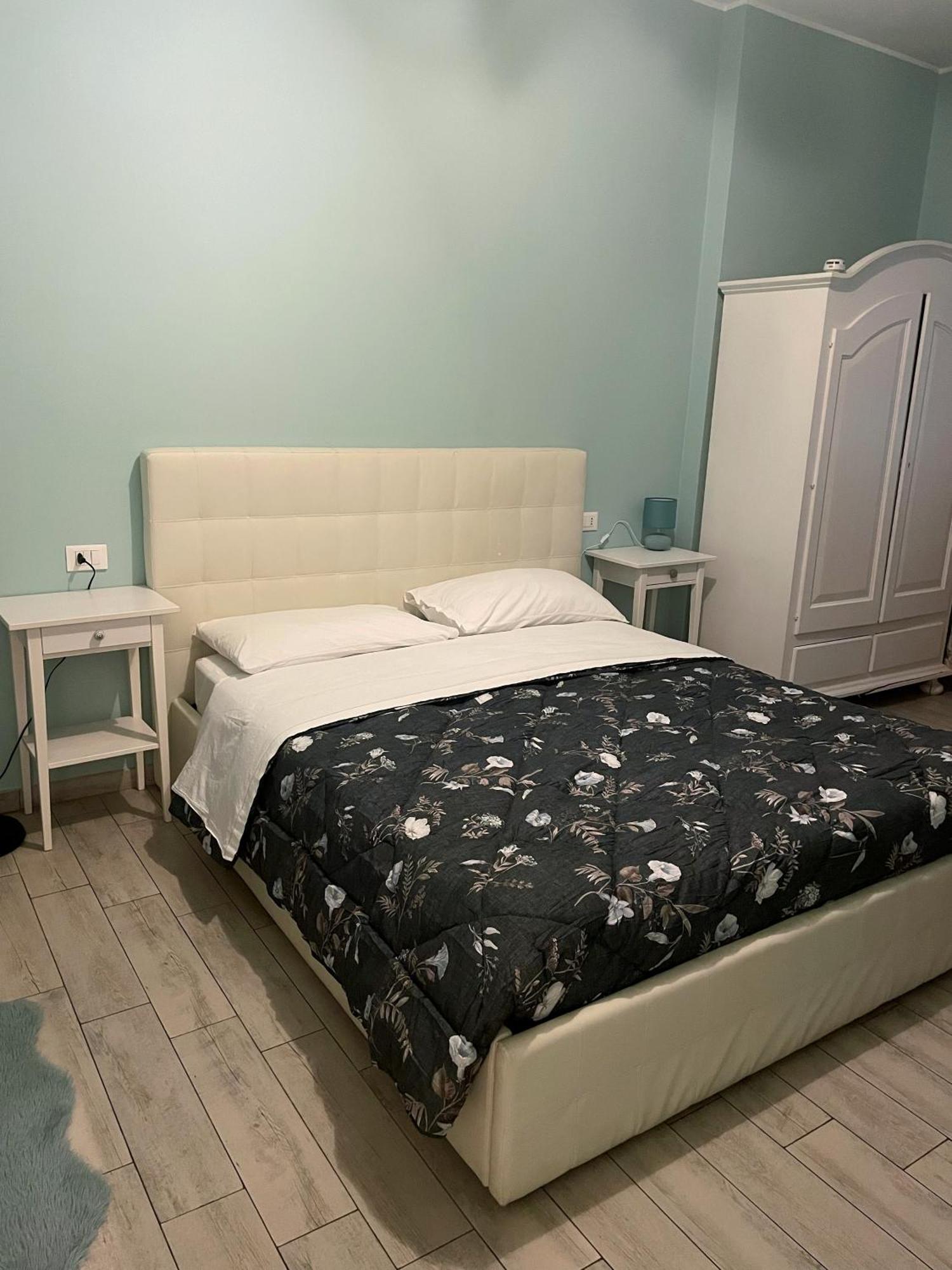 Alla Scaletta - Stanze Con Bagno Privato E Wifi A Pochi Passi Dal Duomo Mirandola Exteriér fotografie